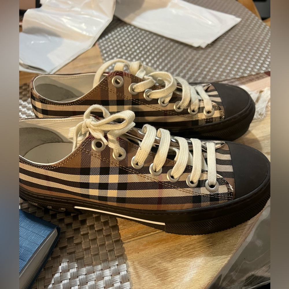 Burberry women sneakers in brown size 38